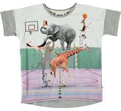 Raeesa T-shirts & Tops